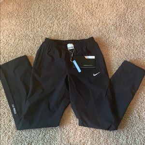 NWT Nike Golf Storm-Fit Waterproof Pants